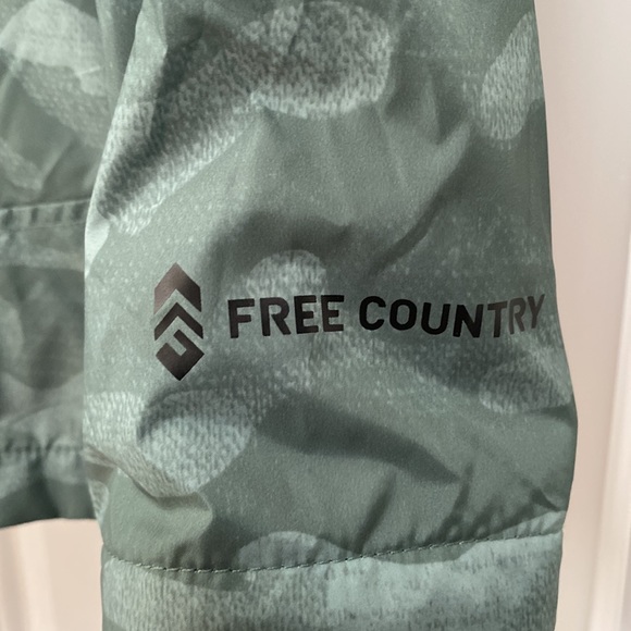 Free Country Windshear Jacket . Camo color. - Picture 3 of 8